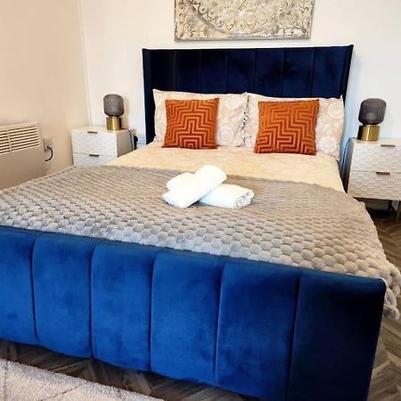 Cosy Hideaway In Nottingham Apartment Bagian luar foto
