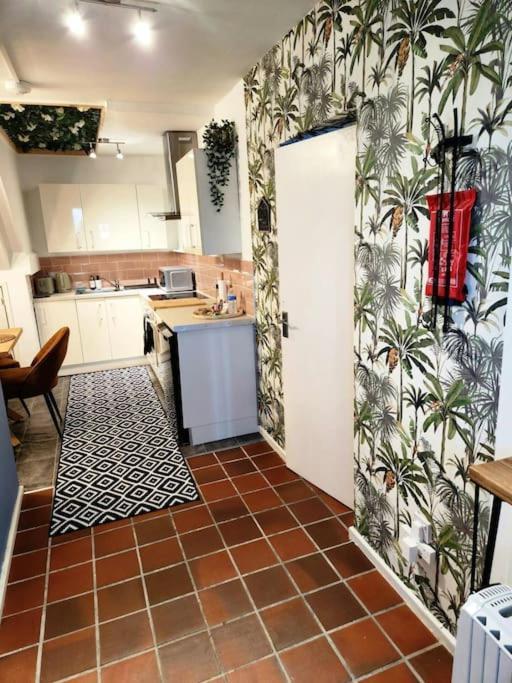 Cosy Hideaway In Nottingham Apartment Bagian luar foto